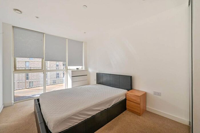 1 Bedroom Flat To Rent In Discovery Tower, , Canning Town, London, E16
