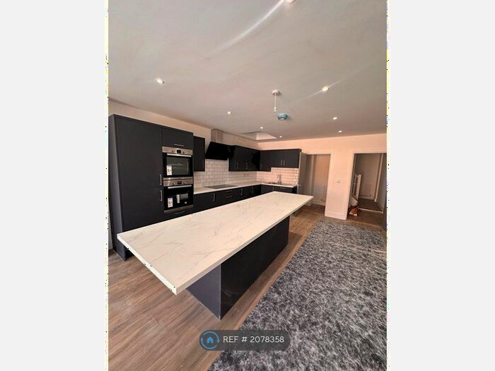 3 Bedroom Terraced House To Rent In New Road, Portsmouth, PO2