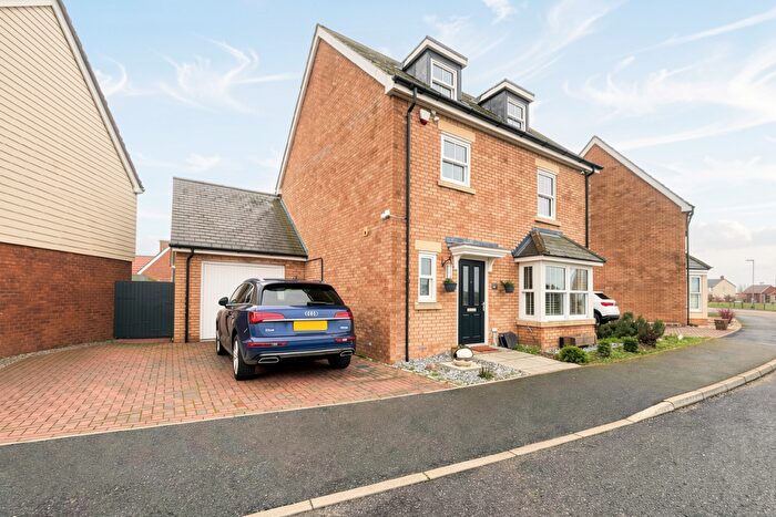 4 Bedroom Detached House For Sale In Dering Corner, Biggleswade, SG18