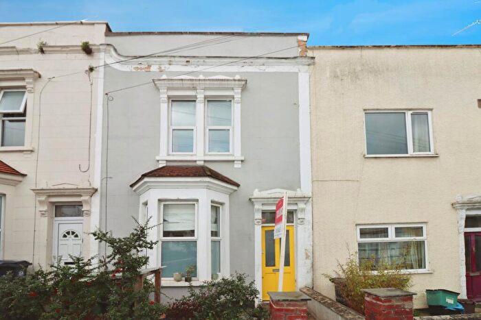 3 Bedroom Terraced House For Sale In Heath Street, Bristol, Somerset, BS5