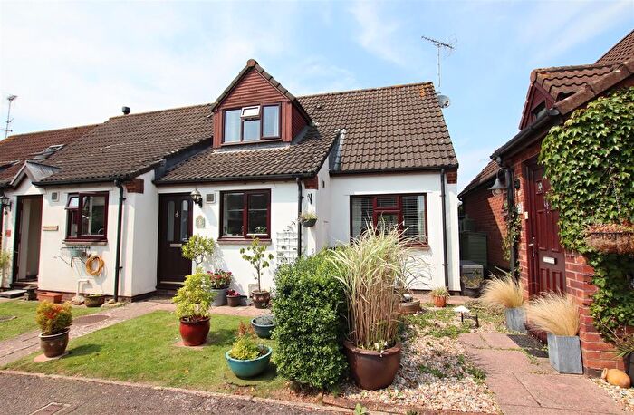 3 Bedroom End Of Terrace House For Sale In Longmeadow, Broadclyst, Exeter, EX5