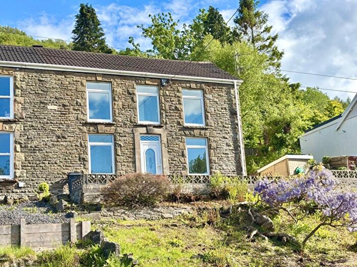 3 Bedroom Semi-Detached House For Sale In Graig Road, Alltwen, Pontardawe, Swansea., SA8