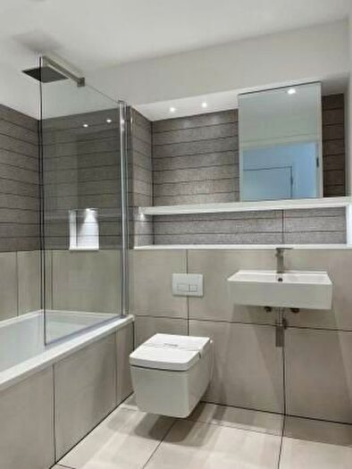 1 Bedroom Flat To Rent In Bathgate Place, London, W13