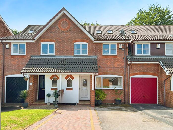 3 Bedroom Town House For Sale In Galbraith Close, Congleton, CW12