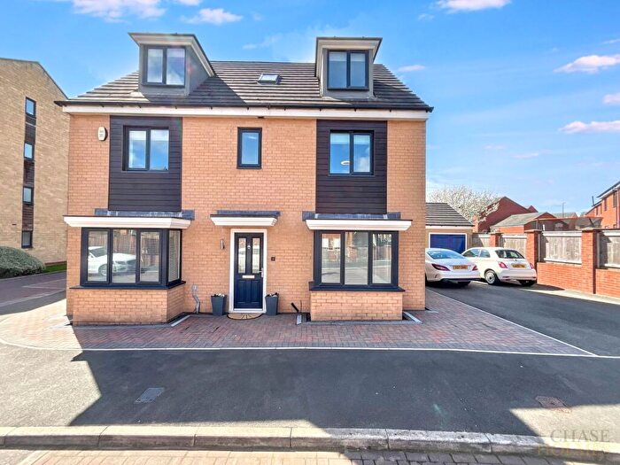 5 Bedroom Detached House For Sale In St. Michael's Vale, Hebburn, NE31