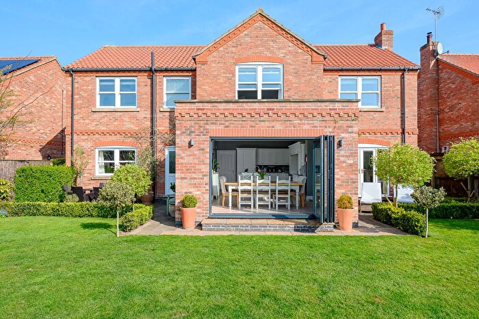 5 Bedroom Detached House For Sale In Bluebell Farm Court, Skipwith, YO8