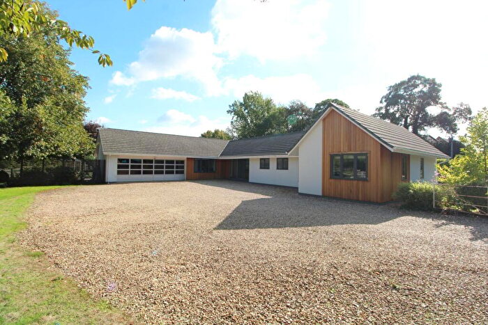 5 Bedroom Bungalow For Sale In Valley Lane, Bitteswell, LE17