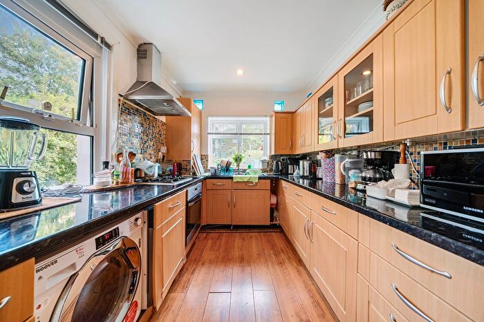 3 Bedroom Property To Rent In Algernon Road, London, SE13
