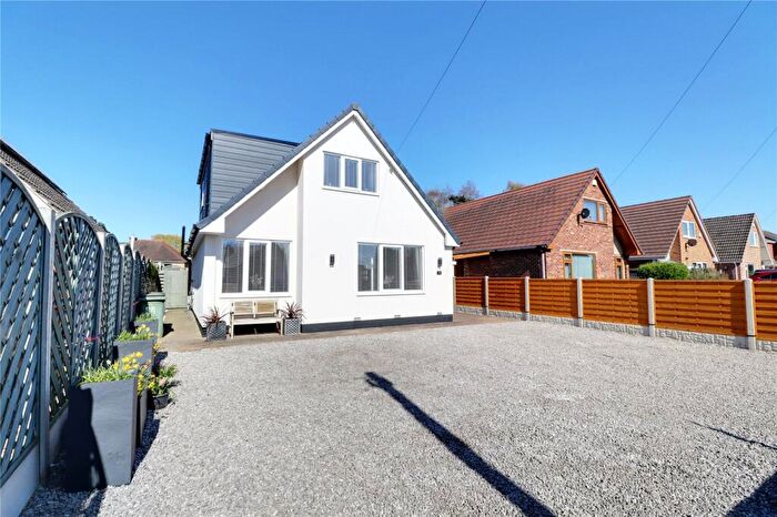 3 Bedroom Bungalow For Sale In Akeferry Road, Westwoodside, Lincolnshire, DN9