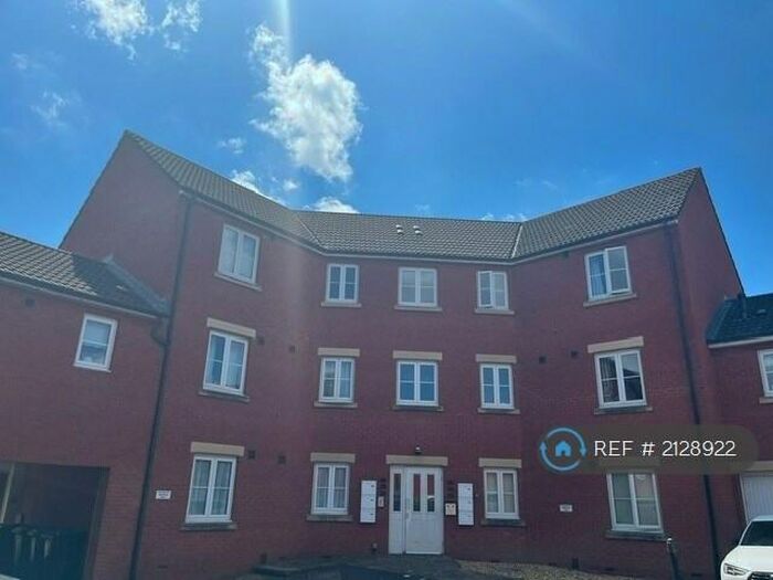 2 Bedroom Flat To Rent In Primmers Place, Westbury, BA13