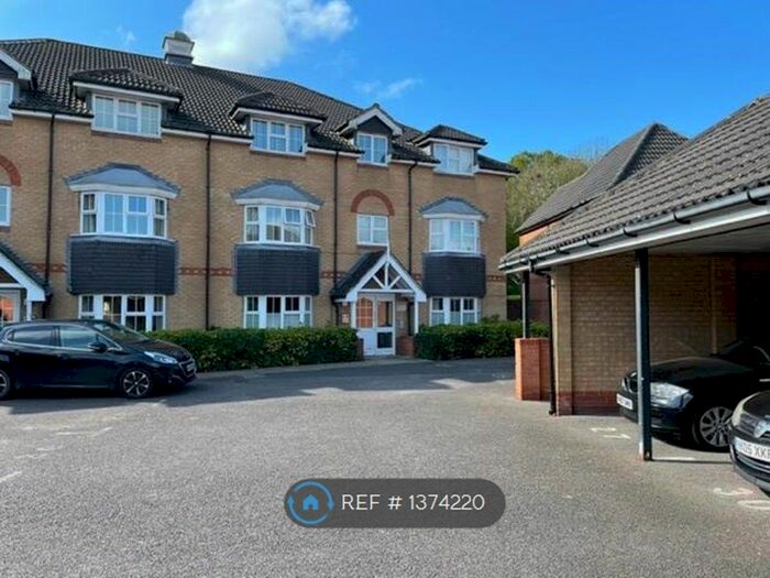2 Bedroom Flat To Rent In Saxon Court, Kingsnorth, Ashford, TN23