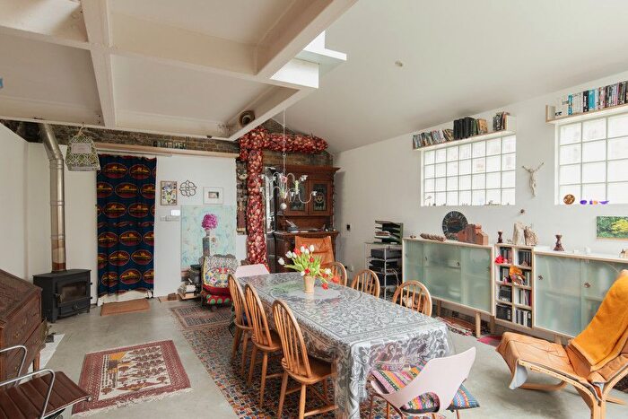 3 Bedroom Terraced House For Sale In Bellenden Road, Peckham Rye, SE15
