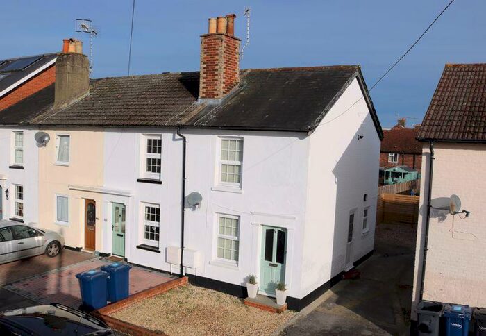 2 Bedroom Terraced House To Rent In Kings Road, Godalming, GU7