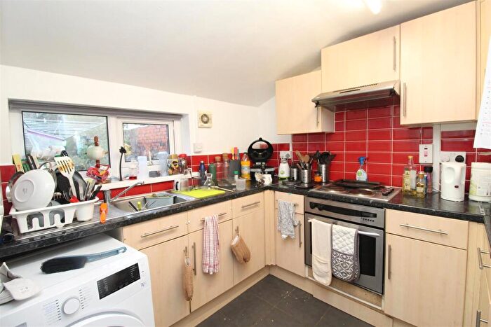 5 Bedroom House To Rent In Miskin Street, Cathays, Cardiff, CF24