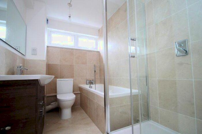 3 Bedroom Flat To Rent In Fair Acres, Bromley, BR2