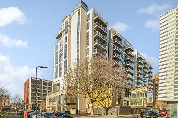 3 Bedroom Flat For Sale In Zest House, Beechwood Road, London, E8