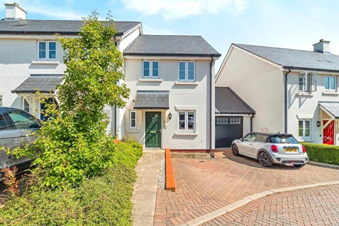 3 Bedroom Terraced House For Sale In Colston Rise, Ampthill, Bedford, MK45