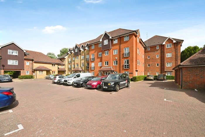 2 Bedroom Apartment For Sale In Sutton Court, Ware, SG12