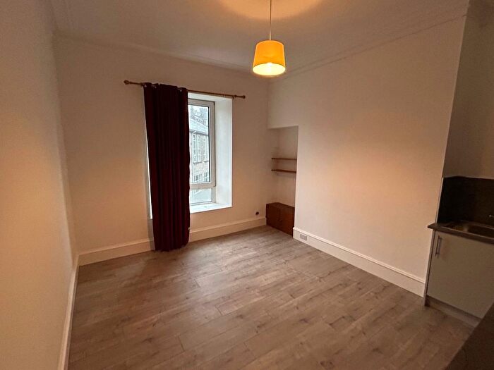 2 Bedroom Flat To Rent In Belgrave Place, Aberdeen, AB25