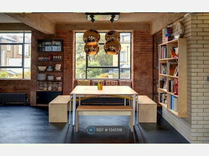 4 Bedroom Flat To Rent In Charlton Kings Road, London, NW5