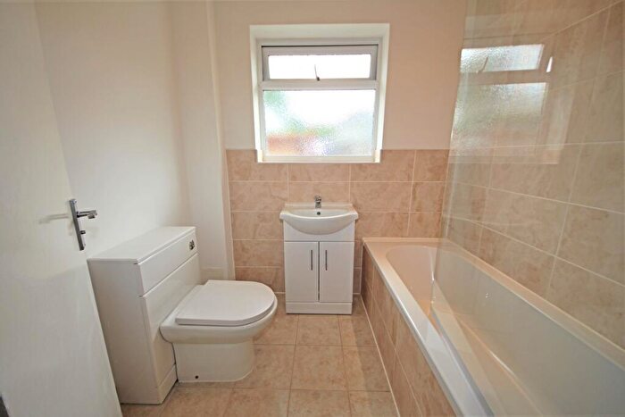 2 Bedroom Detached Bungalow To Rent In Kinson Road, Bournemouth, BH10