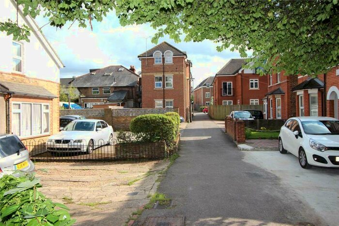 2 Bedroom Apartment To Rent In Woking, GU21