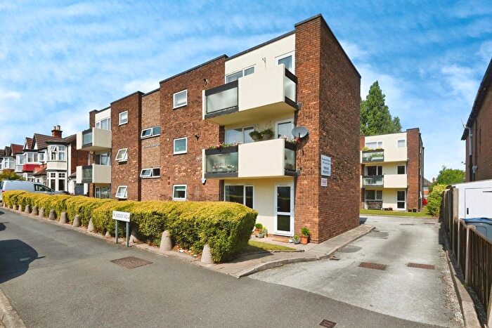 1 Bedroom Flat For Sale In Jockey Road, Sutton Coldfield, B73