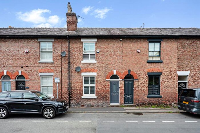 3 Bedroom Terraced House For Sale In South Street, Alderley Edge, SK9