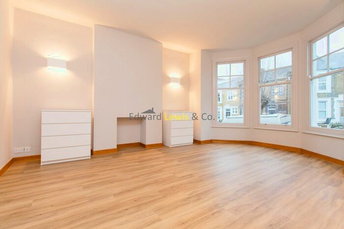2 Bedroom Flat To Rent In Kyverdale Road, London, N16