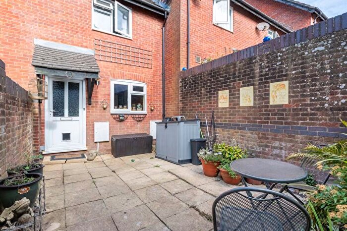 2 Bedroom Terraced House For Sale In Greenfield Drive, Ridgewood, TN22