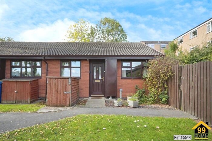 2 Bedroom Bungalow For Sale In Rednall Close, Chesterfield, S40