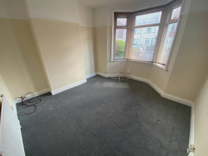 3 Bedroom End Of Terrace House To Rent In Fairwater Grove West
