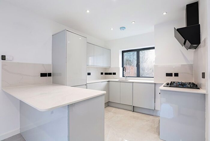 2 Bedroom Semi-Detached House To Rent In Dunheved Road North, Thornton Heath, CR7