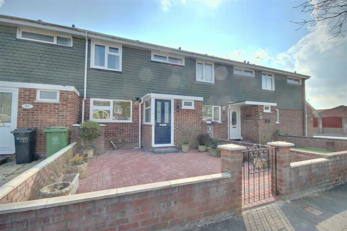 3 Bedroom Terraced House To Rent In Newney Close, Portsmouth, PO2