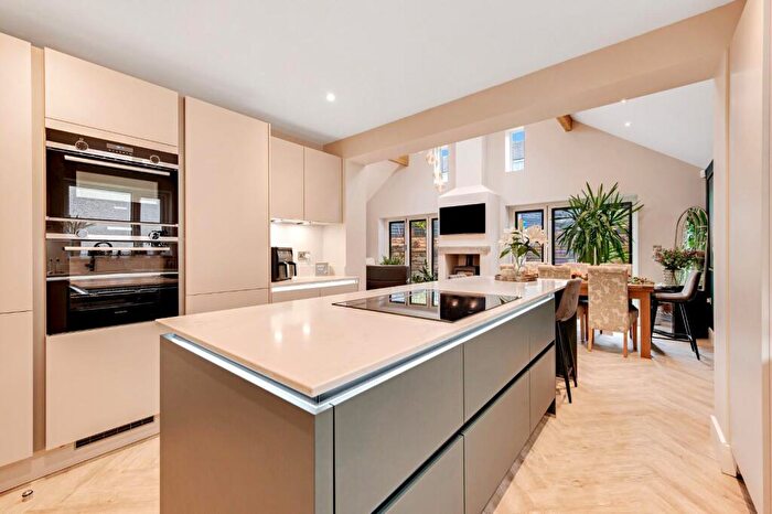 4 Bedroom Detached House For Sale In Skipton Road, Trawden, BB8
