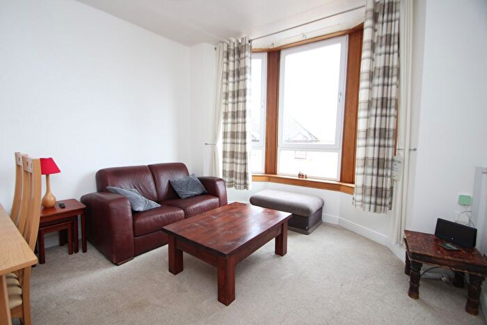 2 Bedroom Flat To Rent In Abercromby Street, Glasgow, G40
