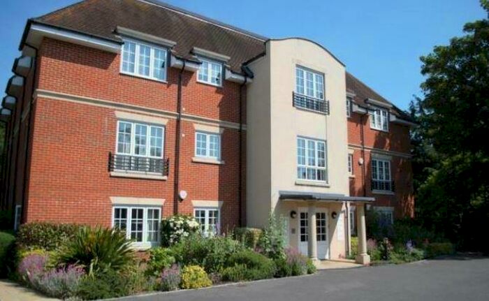 2 Bedroom Apartment To Rent In St John`s Road, Newbury, RG14