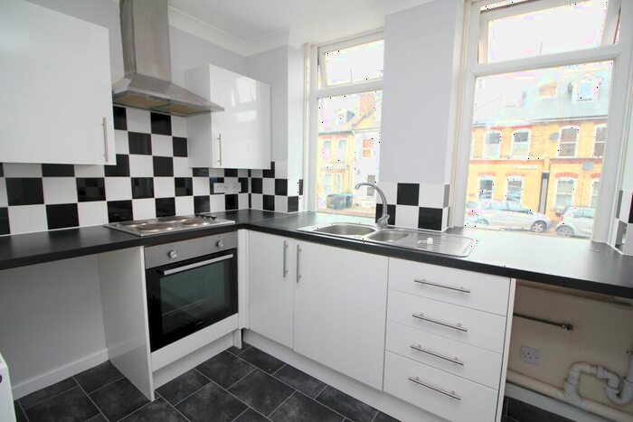 2 Bedroom Flat To Rent In Osborne Road, Broadstairs, CT10