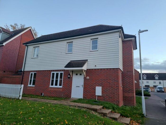 3 Bedroom Detached House To Rent In The Farrows, Maidstone, ME15