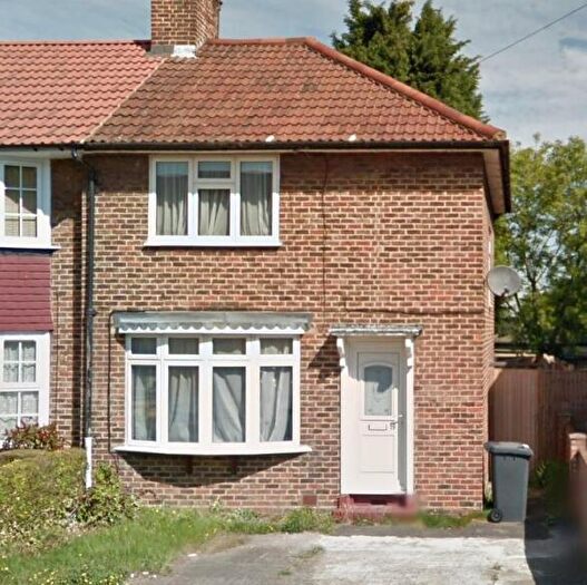 3 Bedroom End Of Terrace House To Rent In Boundfield Road London, SE6