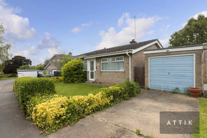 2 Bedroom Detached Bungalow For Sale In Chichester Road, Halesworth, IP19