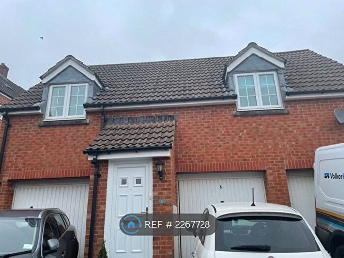 2 Bedroom Flat To Rent In Knights Maltings, Frome, BA11