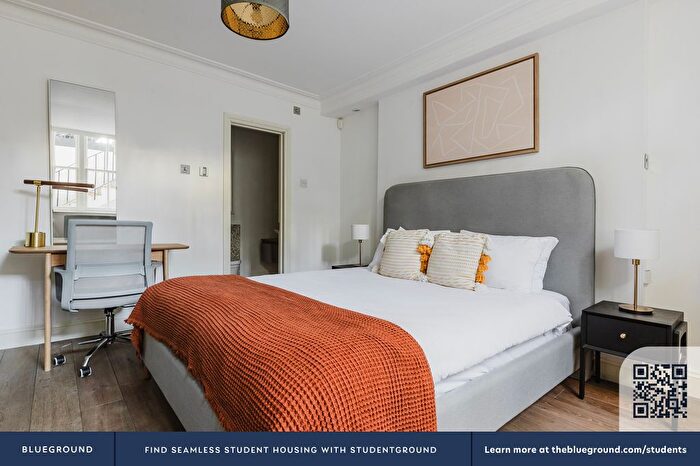 2 Bedroom Flat To Rent In Bayswater, London, W2