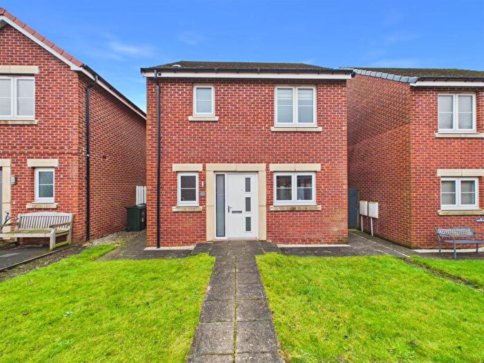 3 Bedroom Detached House For Sale In Hadrian Wynd, Wallsend, NE28