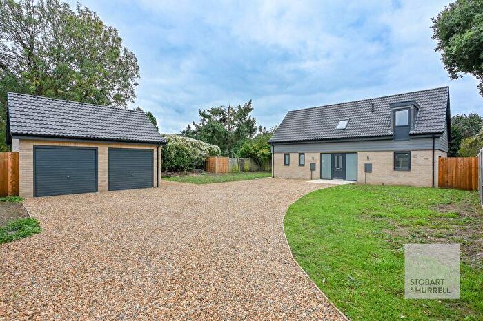 4 Bedroom Detached House For Sale In Two Saints Close, Hoveton, Norfolk, NR12