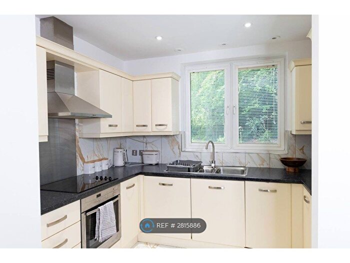 2 Bedroom Flat To Rent In Kent, Kent, CT1