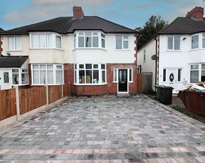 3 Bedroom Semi-Detached House To Rent In Prestwood Avenue, Wednesfield, Wolverhampton, WV11