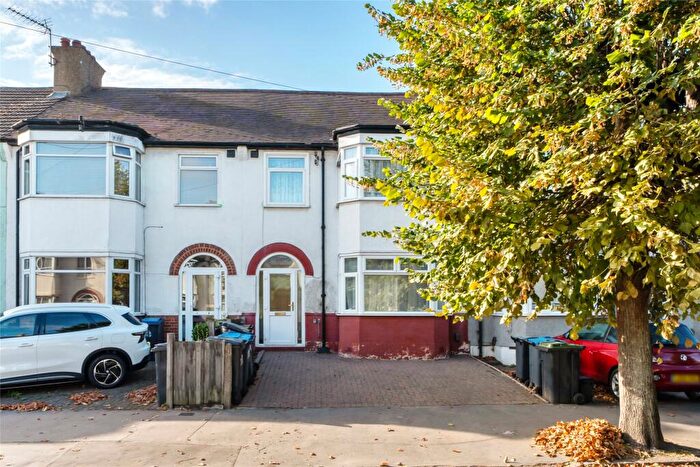 3 Bedroom Terraced House For Sale In Lodge Avenue, Waddon, Surrey, CR0