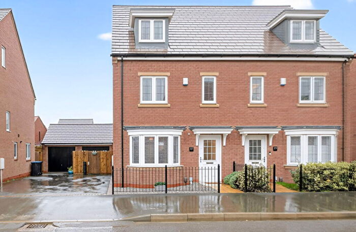 3 Bedroom Semi Detached House For Sale In Airfield Road, Market Harborough, LE16