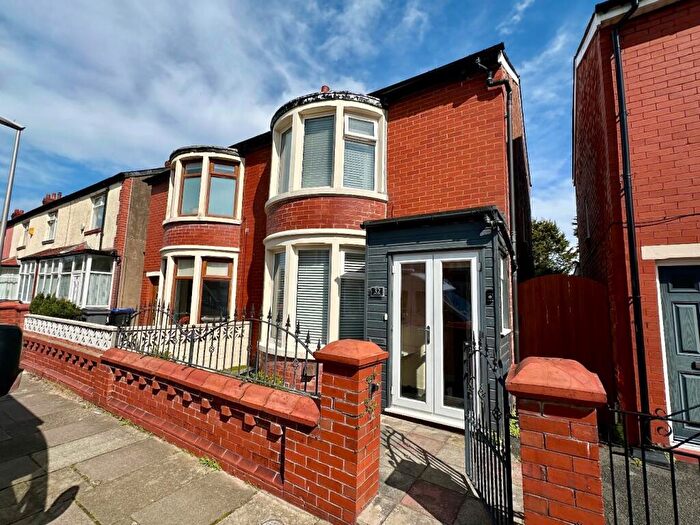 2 Bedroom Semi Detached House For Sale In Stamford Avenue, Blackpool, FY4